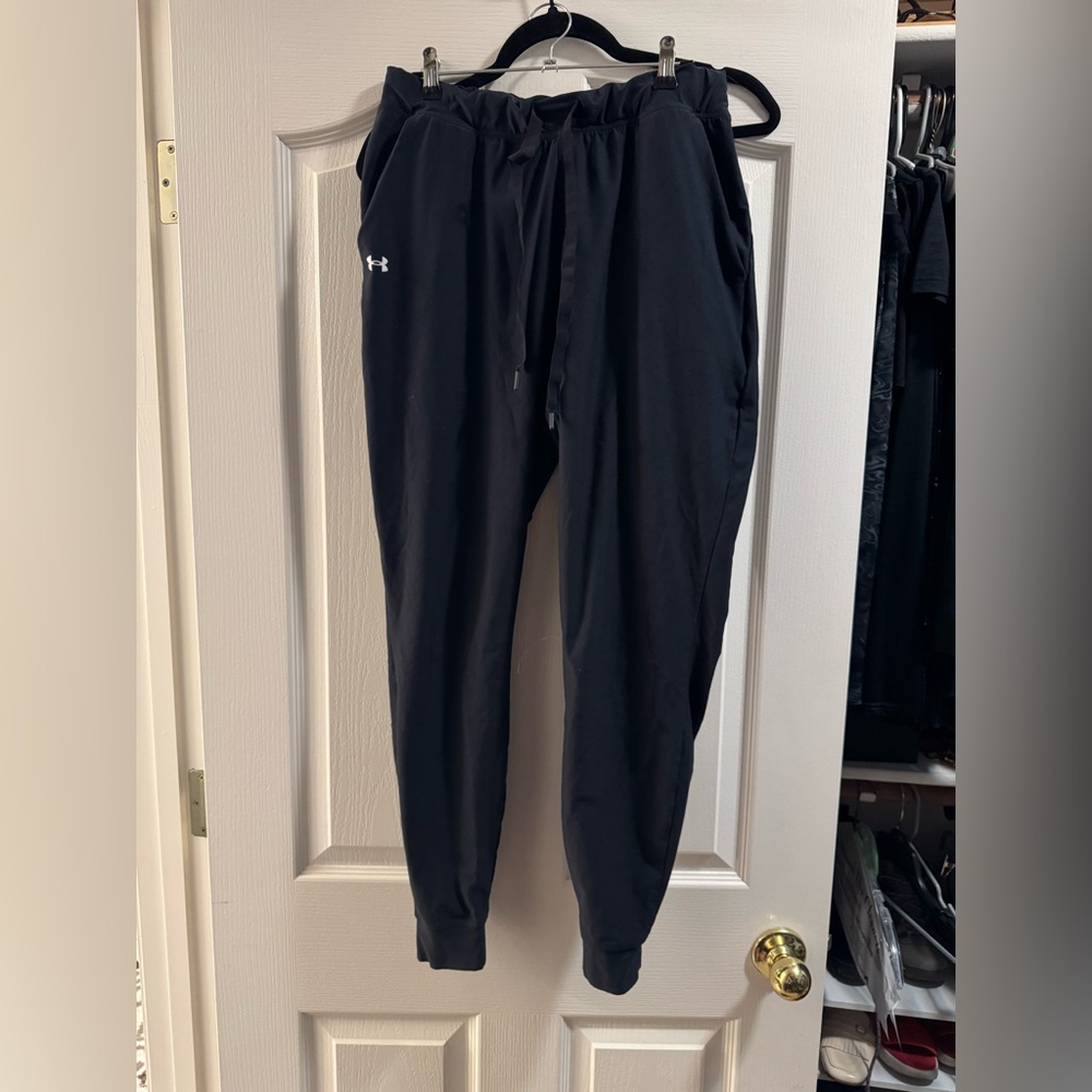 Under Armour Black Polyester Pants